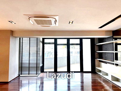 Condos for sale : 4 Bedroom 3 Bathroom 374 SQ.M Ploenchit Terrace