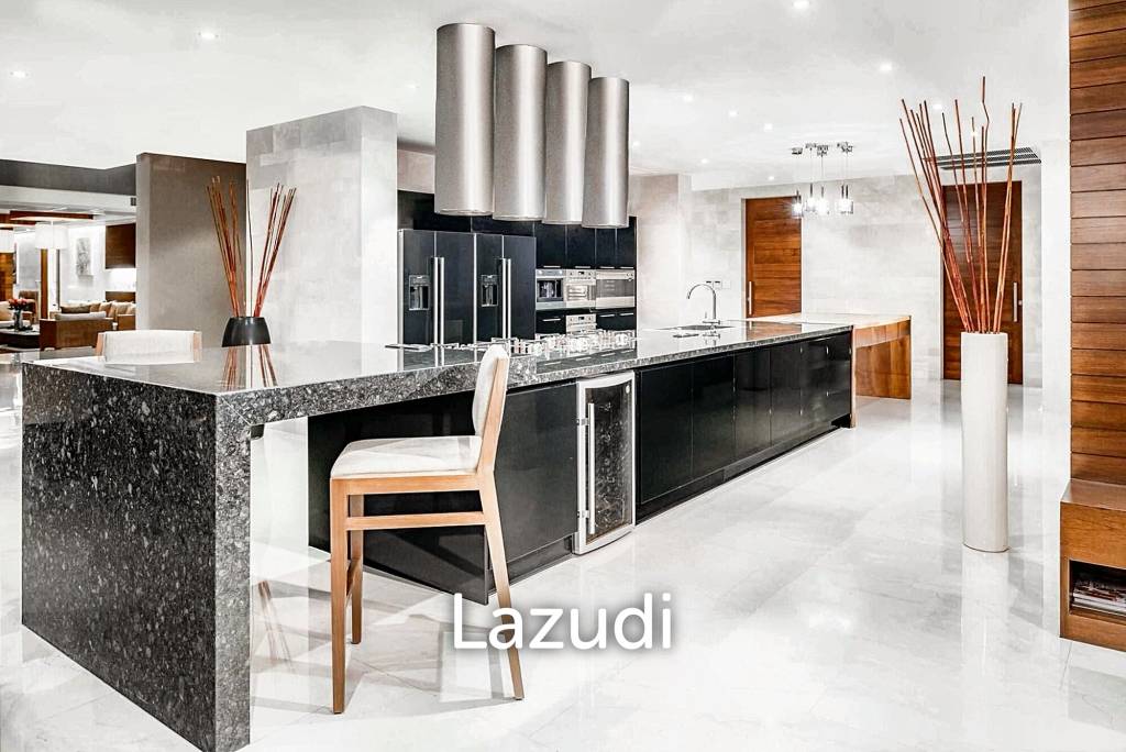 picture Exquisite 6-Bedroom Mansion in Sukhumvit Soi 71 - 4/11