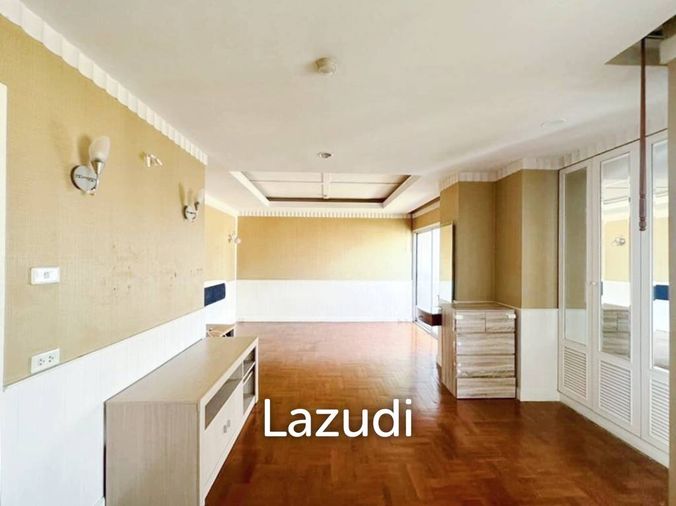 ขายคอนโด 4 ห้องนอน 231.6 ตร.ม. บ้านเกษมสันต์ 1