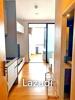 ขายคอนโด : 33.7 ตร.ม.  1 ห้องนอน  1 ห้องน้ำ คอนโดสำหรับ ขายใน สีลม