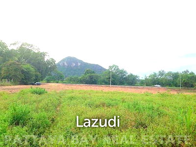 Land for sale Sattahip Chonburi : Land For Sale Silverlake Bang Saray