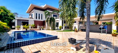 บ้านเดี่ยว ชลบุรี : 4 Beds 5 Baths 500 SQ.M. Morden House with Pool