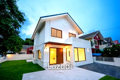 บ้านเดี่ยว คิงเพาเวอร์ พัทยา คอมเพล็กซ์  : 3 Beds 3 Baths 200 SQ.M. 2-Storey House