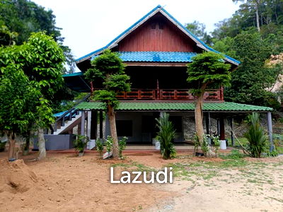 บ้านเดี่ยว สุราษฎร์ธานี : Charming Two-Story Wooden Home in Ko Pha-ngan