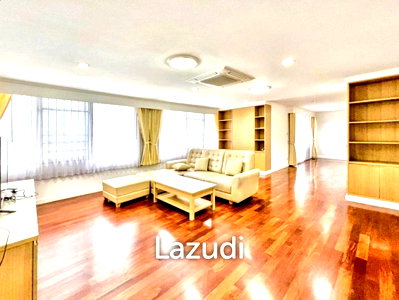 ขายคอนโด : 3 Bed 2 Bath 163 SQ.M Acadamia Grand Tower