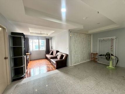 ขายด่วน‼️คอนโด 2 ห้องนอน 1 ห้องน้ำ ขนาด 60 ตารางเมตร ชั้น 14, โครงการ วิทยุ คอมเพล็กซ์ คอนโดมิเนียม ซึ่งตั้งอยู่ในเขตราชเทวี ใกล้ BTS เพลินจิต