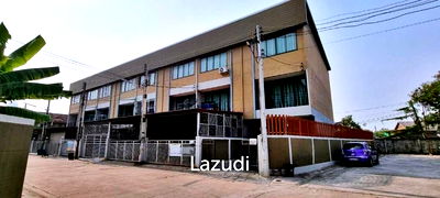 ทาวน์โฮม ชลบุรี : ขาย บ้านเดี่ยว 3 ชั้น ในนาจอมเทียน