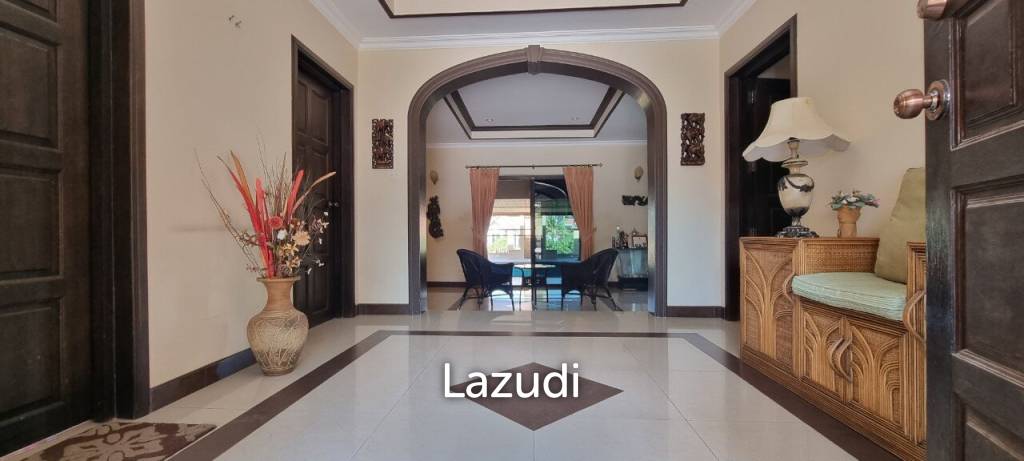 รูป 4 Beds 3 Baths 220 SQ.M. House in Huay Yai - รูปที่ 2/30