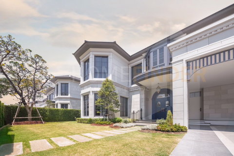 Narasiri Krungthepkreetha 4 bedrooms, for sale