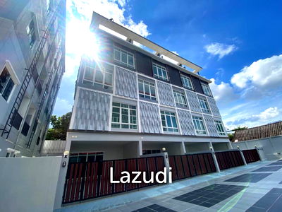 ทาวน์โฮม เขตพระโขนง : ฮอลมาร์ก เอเลแกนท์