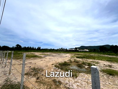 Land for sale Bang Sarey Beach : 9 Rai 3 Ngan 48 SQ.W. (15,792 SQ.M.) Land in Bangsaray
