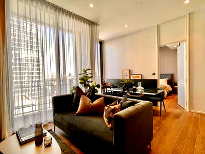 คอนโดให้เช่า : +++เช่าด่วน+++  Muniq Langsuan**1 ห้องนอน 58 ตร.ม. พร้อมอยู่