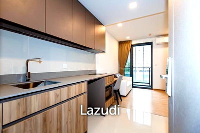 Condos for sale The Emquartier : 1 Bed 1 Bath 35 SQ.M Taka Haus Ekkamai