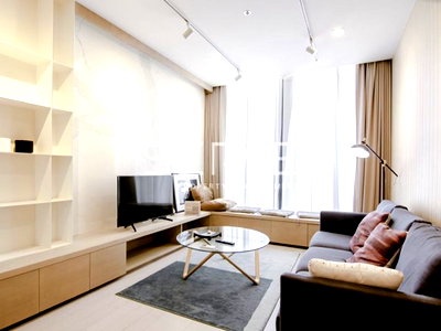 คอนโดให้เช่า : 1 Bed Homey Style Super High Fl. 40+ Good View & Perfect Location Connecting to BTS Phloen Chit-Noble Ploenchit