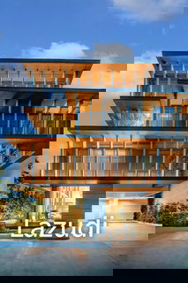 3 Beds 5 Baths 550 SQ.M VI ARI