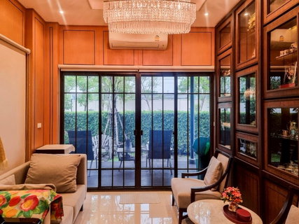 Single House for Sale at Bangkok Boulevard Chaengwattana 2 99 sq.wah. Fully built-in with furniture and electrical appliances — ready to move in.