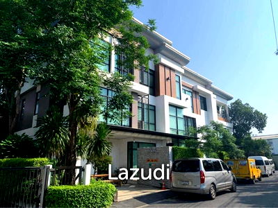 Houses for sale MRT Lat Phrao 83  : 3 Bed 3 Bath 690 SQ.M Baan Klang Muang Grand De Paris Ratchada