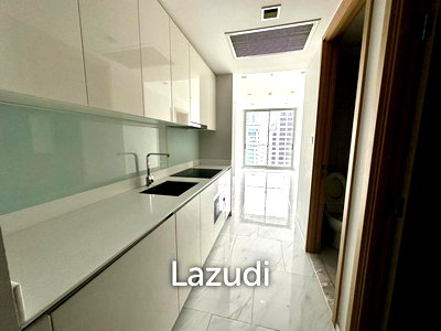 Condos for sale : 2 Bed 1 Bath  52.39 SQ.M  Hyde Sukhumvit 11