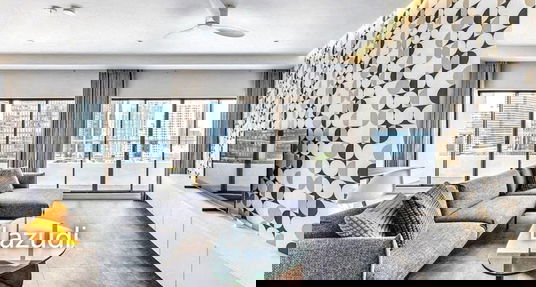 1 Bed 2 Bath 129 SQ.M Diamond Tower