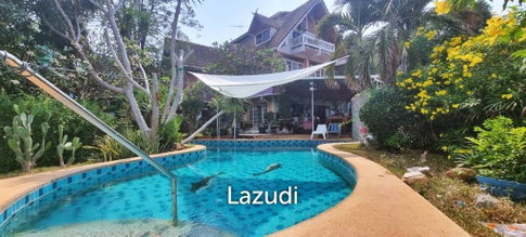 8 Beds 4 Baths 693.60 SQ.M. 3-Storey Single House