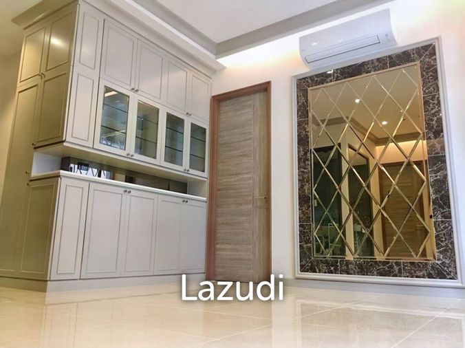 71.3 ตร.ม.  2 ห้องนอน  2 ห้องน้ำ คอนโดสำหรับ ขายใน พระโขนง