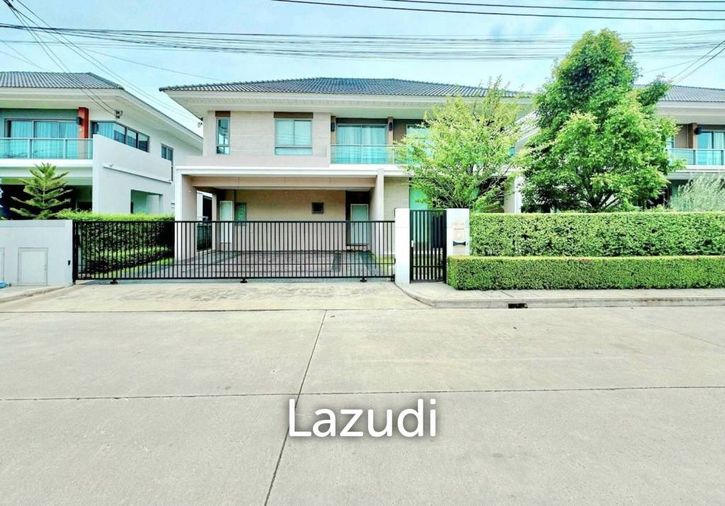 4 Bed 5 Bath 245 SQ.M Perfect Place Rama 9-Krungthep Kreetha