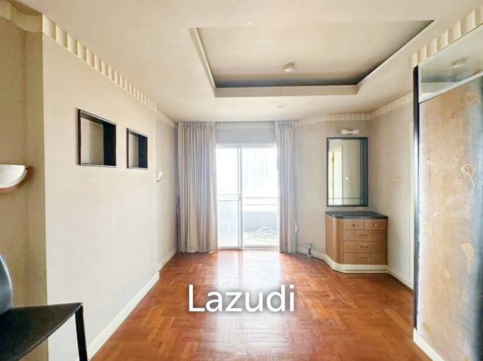 ขายคอนโด 4 ห้องนอน 231.6 ตร.ม. บ้านเกษมสันต์ 1