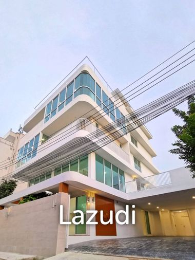 5 Bed 8 Bath 622 SQ.M House in Sukhumvit 77