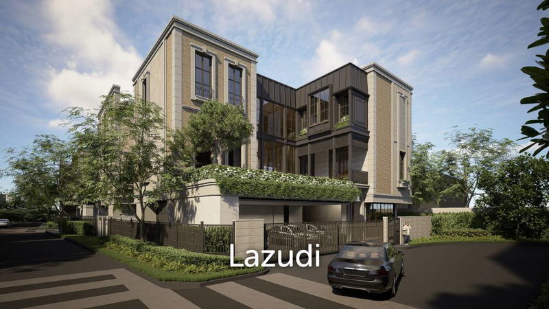 Houses for sale : Ultra Luxury Modern Detached Home in Lat Phrao