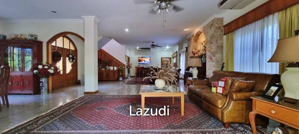 รูป 7 Beds 7 Baths 2,250 SQ.M House in Jomtien - รูปที่ 1/45