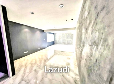 ขายคอนโด : 9 Bedroom 2 Bathroom 176 SQ.M Srivara Mansion 2