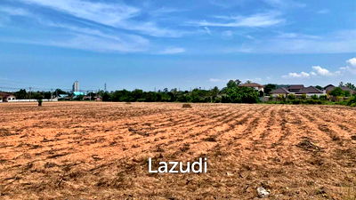 Land for sale Bang Sarey Beach : Beautiful Land 20 Rai for Sale in Bang Saray