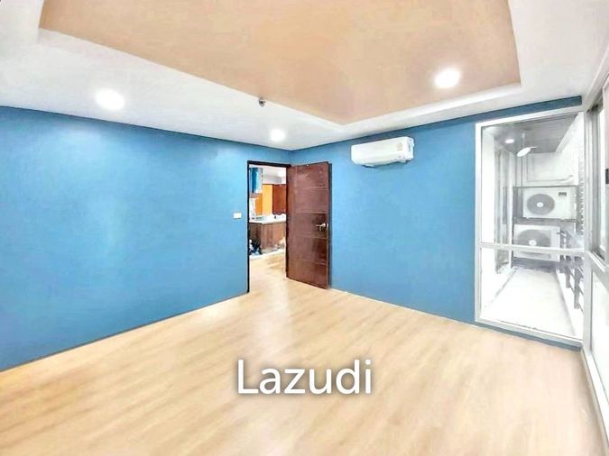 5-bed condo for sale, 160.7 sqm, Resorta Yen-akat