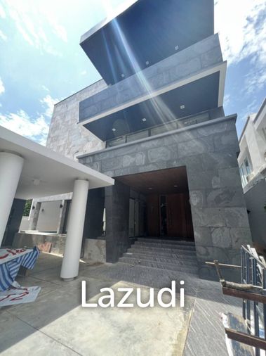 ขายบ้านเดี่ยว 5 ห้องนอน 650 ตร.ม. 138 ตร.ว. สาริน ปาร์ค