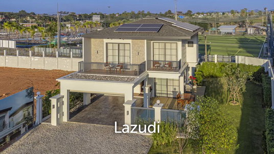 4 Beds 3 Baths 215 SQ.M Rungsii Village