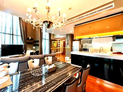 คอนโดให้เช่า : Bright Sukhumvit 24 - Exquisite 3 Bed Duplex Condo in Phrom Phong - BR18719CD