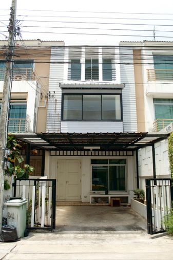 ขายทาวน์โฮม 3 ชั้น หมู่บ้านวิสต้า ปาร์ค วิภาวดี Vista Park Viphavadi