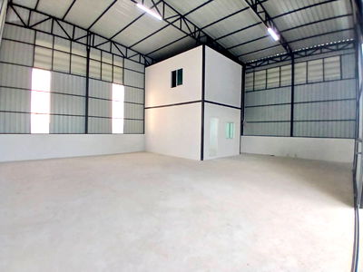 Factory for rent : Warehouse for rent, Sukhapiban 5 Road, Soi 35 Tel.0999983897