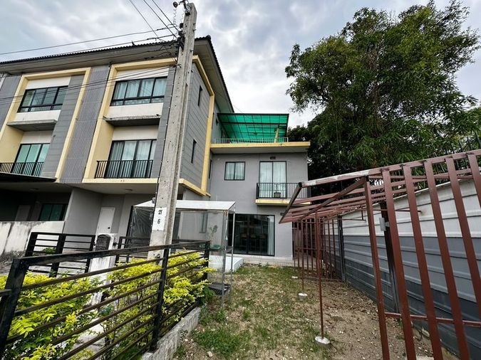 ขายทาวน์โฮม 4 ห้องนอน 45.9 ตร.ว. เดอะ คอนเนค อัพ 3 วงแหวน - บางแค