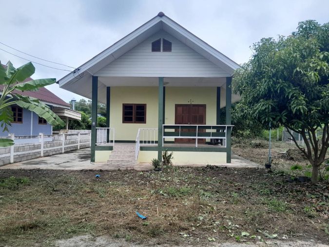 ขายถูก!! บ้านพร้อมที่ดิน อ.เมืองราชบุรี ขนาด100 ตรว. หมู่บ้านการ์เด้นท์วิลเลจราชบุรี