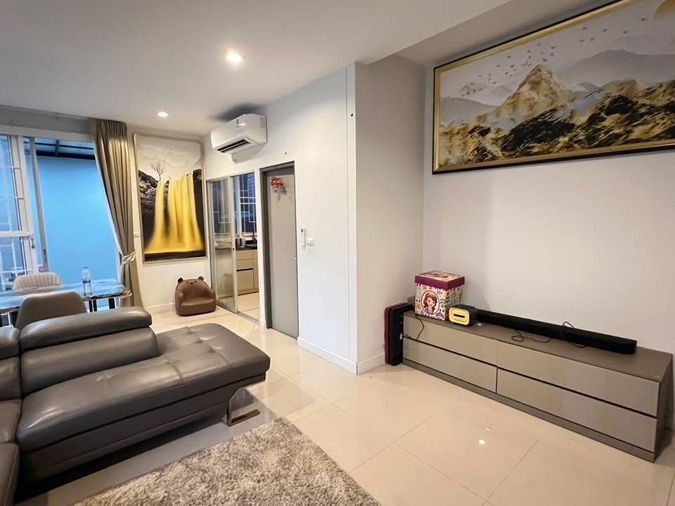 ให้เช่าทาวน์โฮม 3 ห้องนอน 190 ตร.ม. สัมมากร อเวนิว รามอินทรา - วงแหวน
