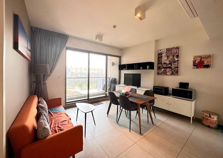 คอนโดหรู 1 ห้องนอนสำหรับขายที่ The Lofts เอกมัย