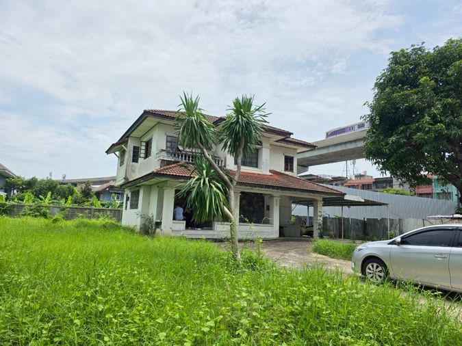 ขายบ้านเดี่ยว 2 ห้องนอน 250 ตร.ม. 325.9 ตร.ว. เขตบางซื่อ