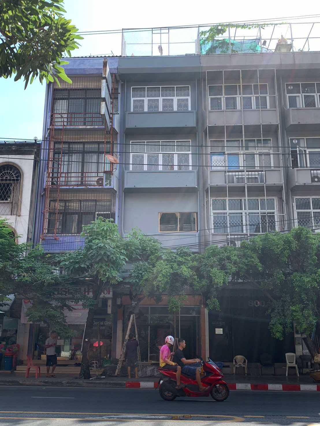 ขายอาคารพาณิชย์สุขุมวิท 71 ตึกแถวติดถนนสุขุมวิท 71 ปรีดีพนมยงค์ 32 ใกล้ BTS พระโขนง เอกมัย Commercial Building Sukhumvit 71 087-9074045