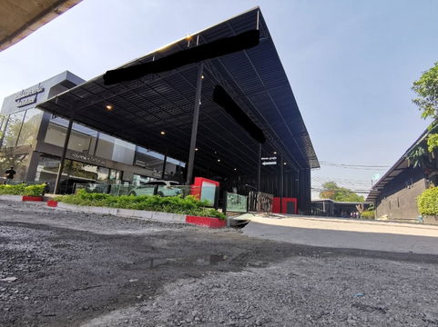  Showroom for rent in Ratchapruek Pinklao Borommaratchachonnani Taling Chan 