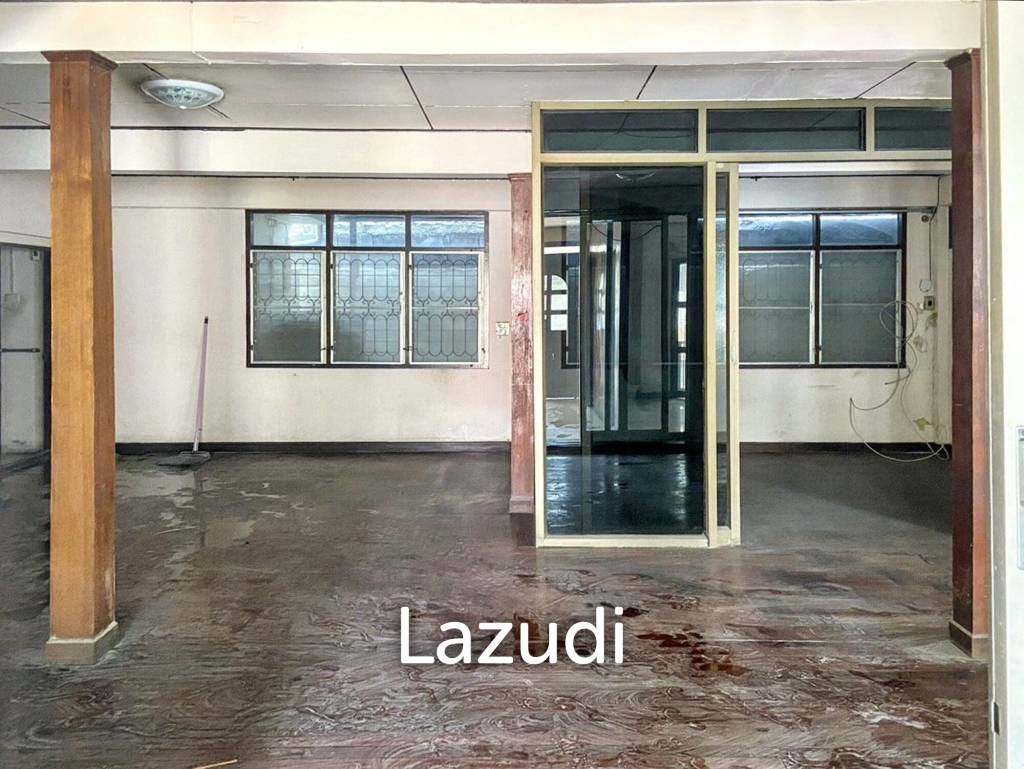 รูป 480 SQM Commercial House Thong Lo 25 - Diverse Space with Parking - รูปที่ 9/10