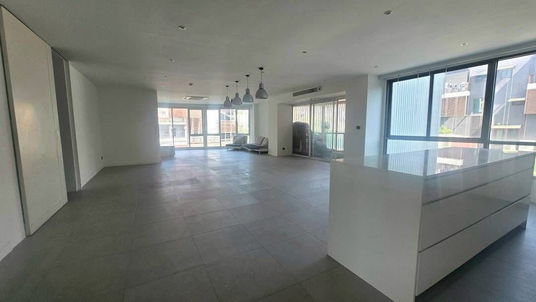 Click condo modern Sukhumvit 65