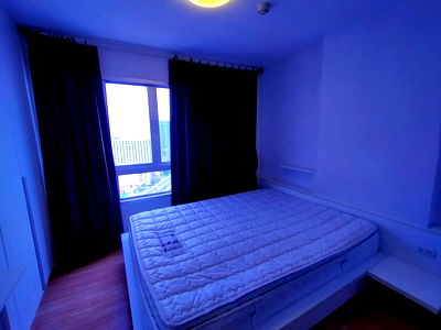 คอนโด เขตบางกอกน้อย : 💥รหัส TTPK241046💥 📢📢ขายถูก The Trust Residence Pinklao (1 Br 29 ตร.ม/1.79 ล้าน) ชั้น 24 พร้อมเฟอร์ ใกล้ห้าง, ถนนใหญ่ สอบถาม LINE: @atfirm