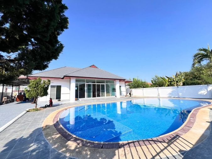 Pool villa House for  Rent !@Sanpakwarn, Near BigC Hangdong. 