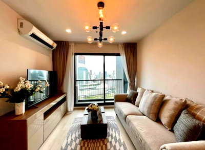 Condos for rent : *** Condo for rent : Life One Wireless  2 Bedrooms 2 Bathrooms Nice decorated High floor near BTS Ploenchit***
